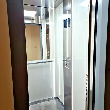 Chabos Plaza Espana Centro Apartment