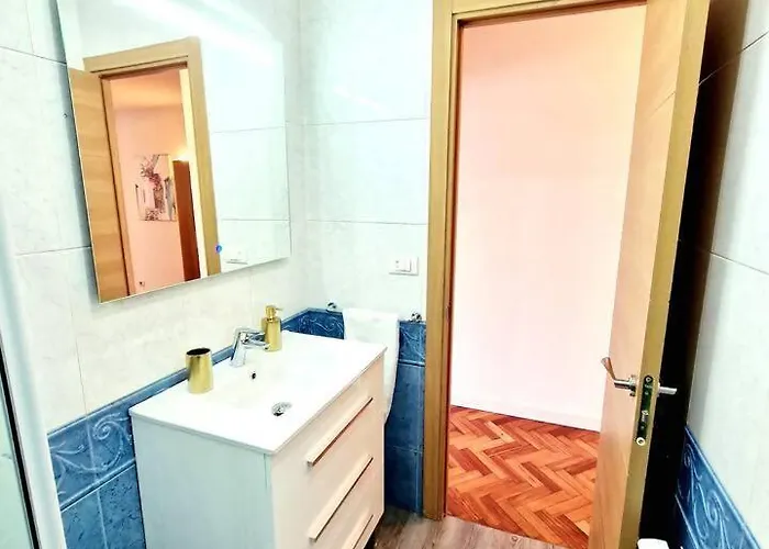 Chabos Plaza Espana Centro * Comarca de Vigo